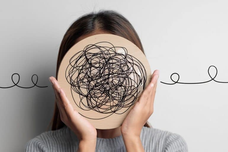 confusione tra l'identità transgender auto-riferita e la disforia di genere clinica