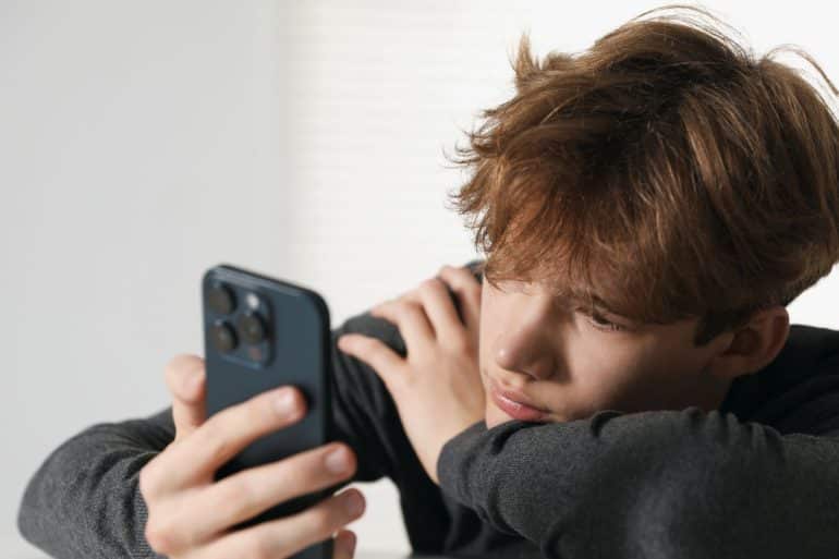 uso problematico social media depressione e identità