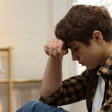 ragazzo triste